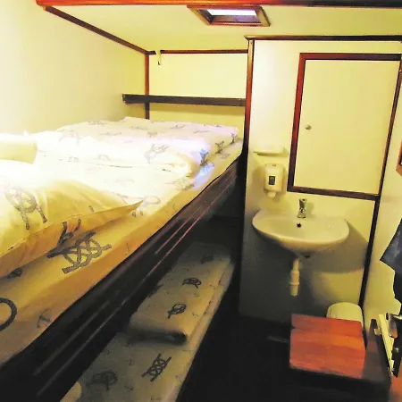 Hotel en barco Rhythm Floating Accom - *