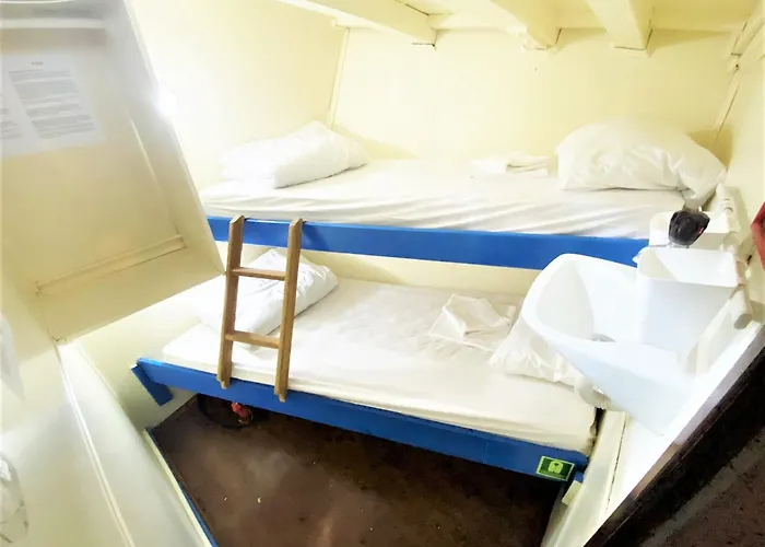 Rhythm Floating Accom - ספליט