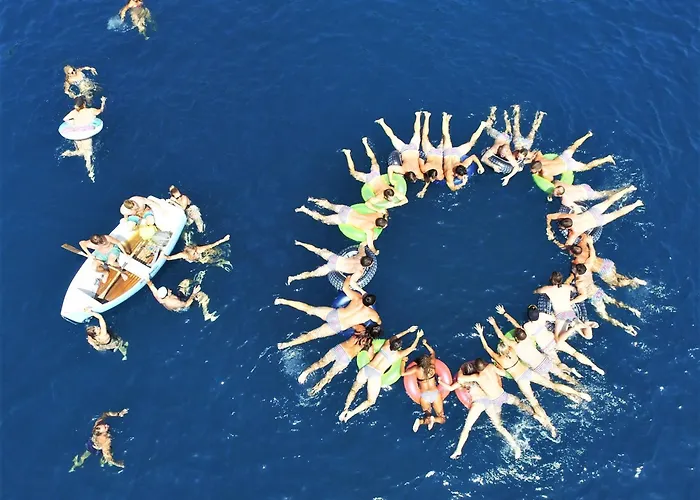 Rhythm Floating Accom - ספליט