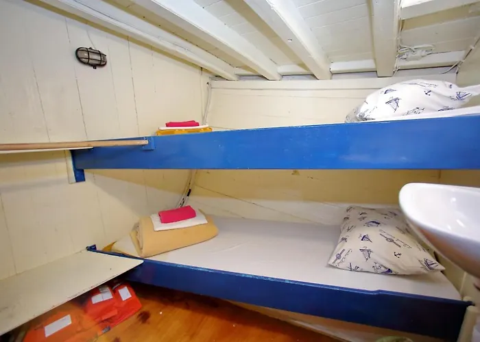 ספינת מלון Rhythm Floating Accom - ספליט